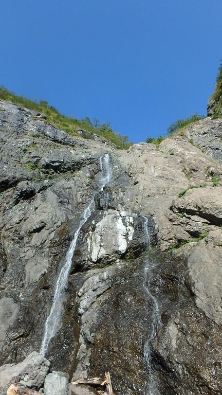 直登沢出合の大滝。直登不能です